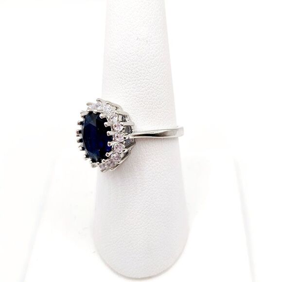 Sapphire Blue Clear CZs Princess Halo Ring NWT Size 8 - Picture 4 of 5